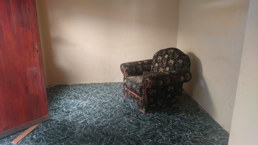 2 Bedroom Property for Sale in Lavender Hill Western Cape